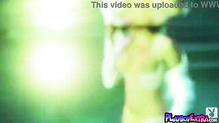 Smokin' hawt large titted brunette hair playgirl posing bare in the pool