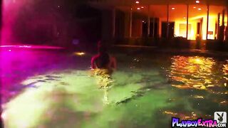 Smokin' hawt large titted brunette hair playgirl posing bare in the pool