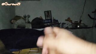 Me masturbo pensando en sus ricas tetas....