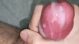 Disfruto de mi enorme verga de 19cm Parte two