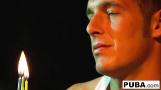 Hot Jessica undresses off her clothing