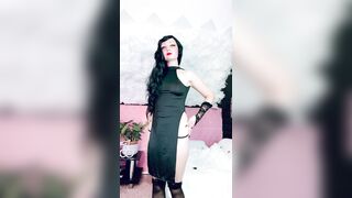 I masturbate quietly in my room in tights and an erotic suit, rubbing my cunt on the pillow