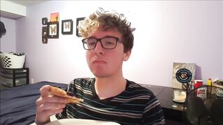 ASMR BLUEBERRY JAM TOAST WITH WHOLESOME ENDING.