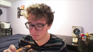 ASMR BLUEBERRY JAM TOAST WITH WHOLESOME ENDING.