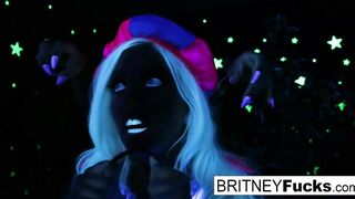 two hawt blondes share Halloween scare