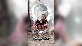 Богиня Катрина Фокс дарит тебе золотой дождь прямо в заброшенном здании