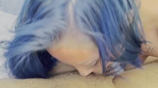 Wife blows hubby in daybed