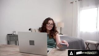 Flawless Teen Gets Her Snatch Pounded By Stepcousin