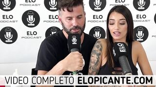 LILACK MUESTRA LA TANGA EN EL CUARTO PICANTE CON ELO PODCAST
