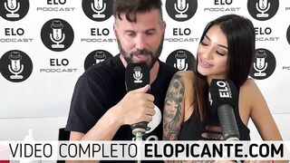 LILACK MUESTRA LA TANGA EN EL CUARTO PICANTE CON ELO PODCAST