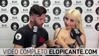ELO PODCAST LE CHUPA LAS TETAS A LORE SOFIA