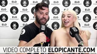LORE SOFIA MUESTRA SUS TETAS GRANDES NATURALES CON ELO PODCAST