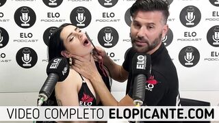 ELO PODCAST LE PEGA CON LA PALETA A ALMENDRA