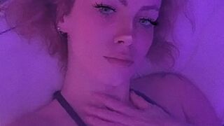 Nice-looking princess. ????