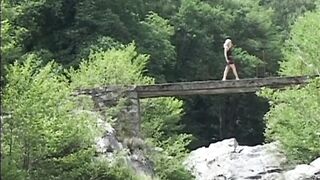 L'ESPLORATRICE scn04