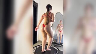 Blond with a CHARMING butt working out