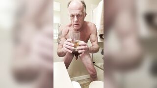 Sissy Perry homo sub drinking pee!