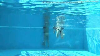 Jessica and Lindsay naked swimming in the pool