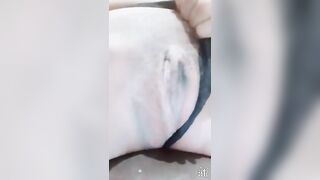 girl masturbating her pussy , dokhtar irooni bazi ba kosesh