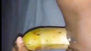 Jessica La Negra Masturbandose Con Un Platano y Pide A Grito