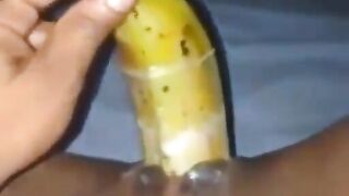 Jessica La Negra Masturbandose Con Un Platano y Pide A Grito
