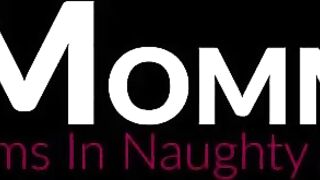 Lesbian blonde slobbers stepdaughter pussy in therapy