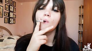Brunette hair with natural large lips smokin' out of lip makeup