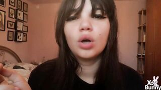 Brunette hair with natural large lips smokin' out of lip makeup