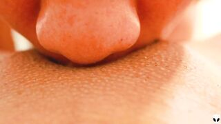 Que rico tu amigo!! Esta manera de lamer mi clit me ENCANTA - Khalessi69