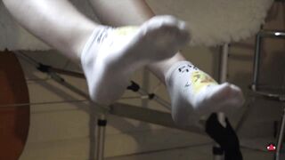 After showing me her socks this babe dry humped me