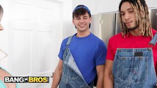 BANGBROS - 2 Fuck Brothers Satisfy Katalina Kyle With Intensive Squirting And Unfathomable Spit Roasting Action