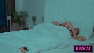 Step Mommy Brings Step Son to Step Sister Catherine Knight – How Does This chab Screw Us in Shared Daybed?