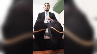 Sexlawyersergio these toes and these feet! ?