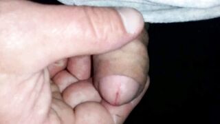 Masturbe (338) with one testicle