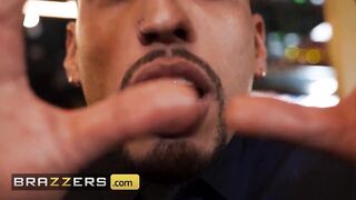 BRAZZERS - Yorgelis Carrillo Oils Up In The VIP For Leo Santos And Delivers The Screw Of His Fantasies