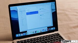 Sirena doesn't wanna learn a fresh language... the merely thing this babe craves to wrap her tongue around is her trainer.