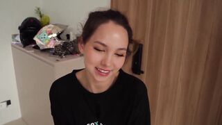 That babe came to my abode and begged me to bang her hard and cum on her face