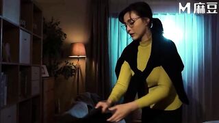 The allure of a hot mother I'd like to fuck is irresistible to the jock