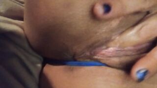 mother I'd like to fuck fingering her juicy cunt and anal fart close up