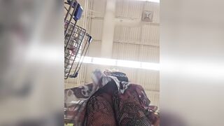 POV Upskirt Cunt at the Grocery Store!