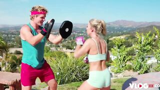 Nice-looking Summer Vixen Blows And Screwed By Hung Dude