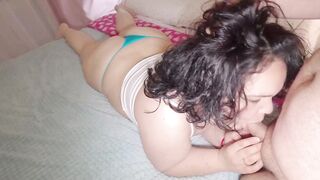 Mi hermanastra culona me pone cachondo y terminamos follando y creampie su coño gordo