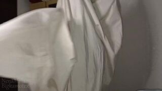 sexo en español. cuñada pierde apuesta. tiene que disfrazarse y comerme la verga