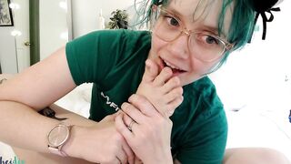 Toe Tease with Aussie Whore