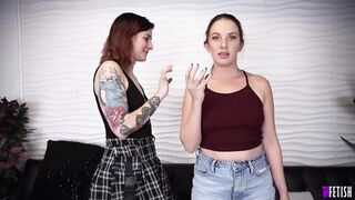 Tattooed Brunette hair All-Natural Baddie Unintentionally Controls Her Hawt Ally to Worship Her Feet!