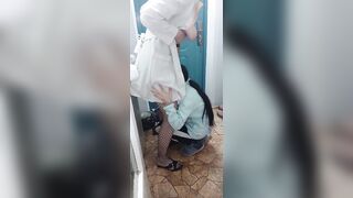 I enticed a nurse with large breasts and licked her snatch