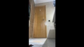 Hard in the baths Chris Diamond hawt and coarse tugjob