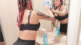 Paying my Large Booty Lalin girl Cleaner supplementary Cash to Finish her Job Nude