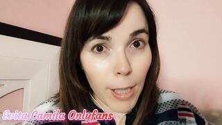 Mi primer squirt . Me masturbo, me corro y hecho todo!!! ( Evita Camila )