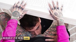 www.brazzers.xxx/gift - copy and see full Tiger Lilly movie